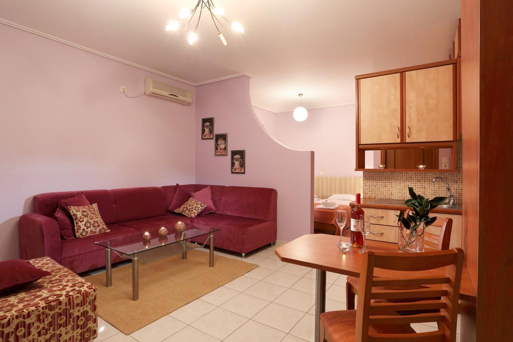 Politia Villas 카리스토스 객실 사진